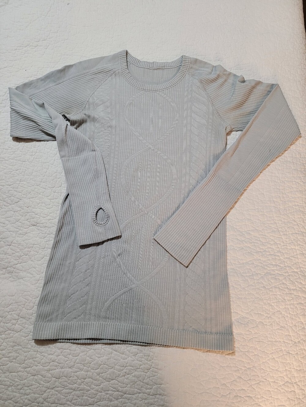Lululemon Swiftly Tech Long Sleeve Hip Length Crew Neck Shirt Sz 8 Medium Grey